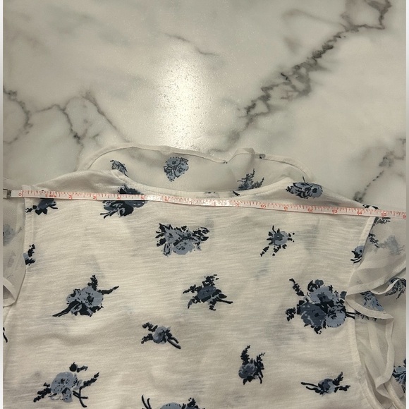 Lucky Brand top, blue floral women’s size large - Picture 6 of 9